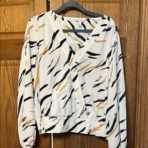 Nine West  Women's Wrap Blouse style - Black, White, Gold XXL. Like new